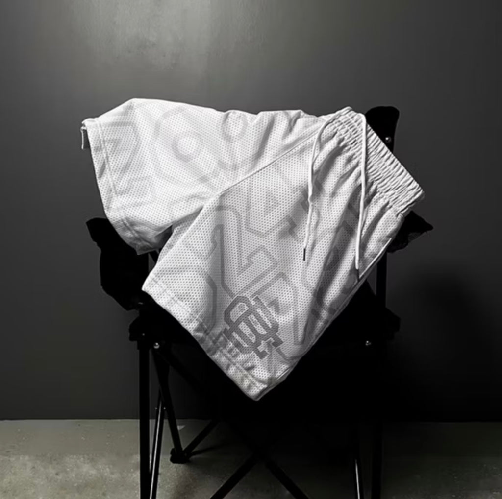 8.24 WHITE HOT "LOGO" SHORTS